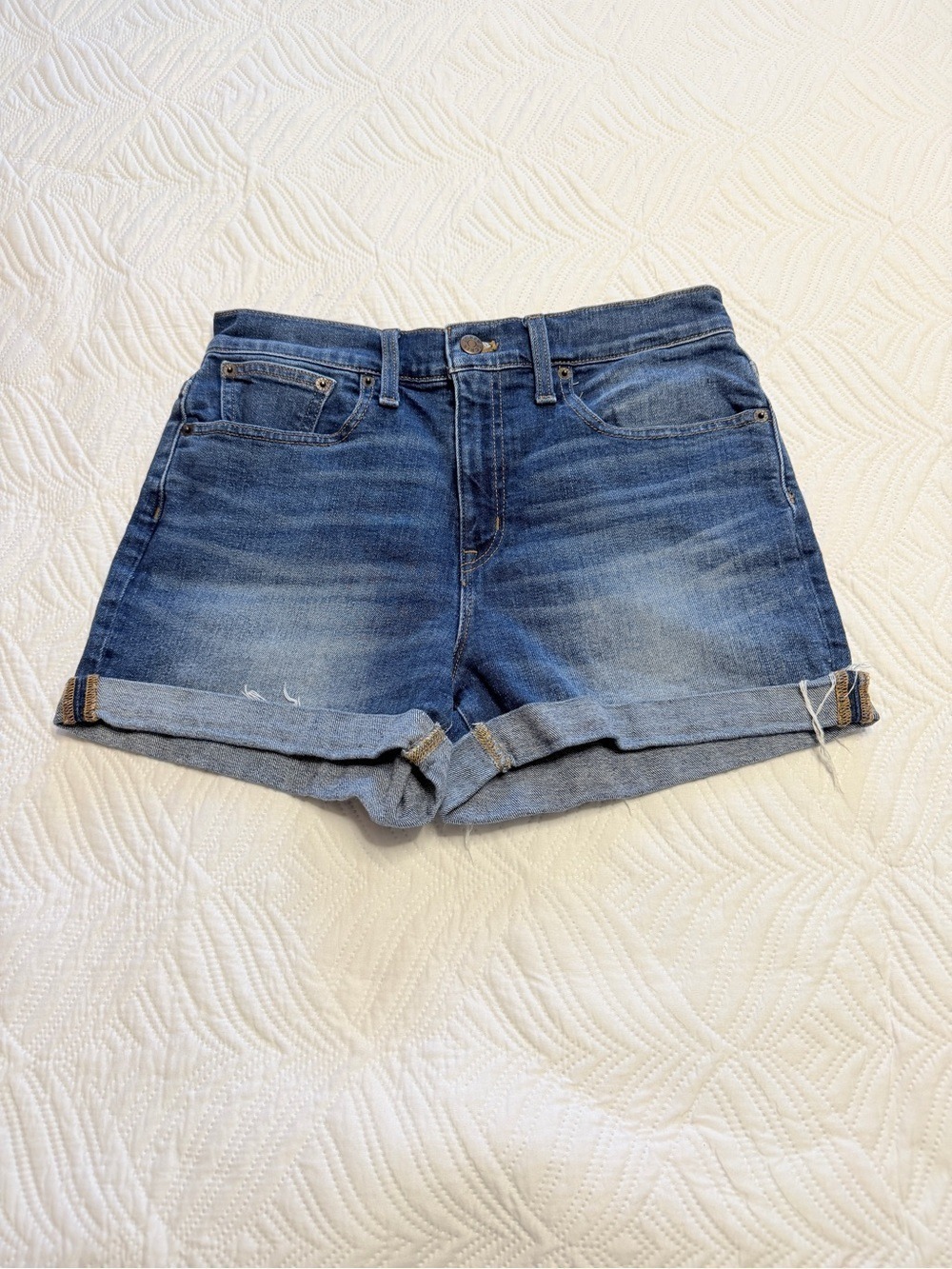 J. Crew Re-Imaged Women’s Blue Stonewashed Stretch Denim Shorts. Size 28